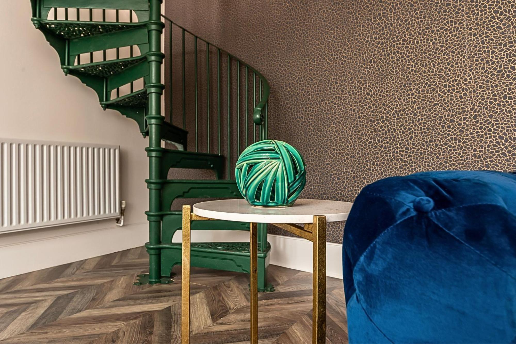 The Secret Kensington Garden Mews-2 Bedroom Full House-2 Train Lines- Spacious-Kings Road- Harrods -Chelsea Stadium-Private Small Patio London Exterior photo